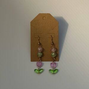 Adorable Tulip Beaded Earrings